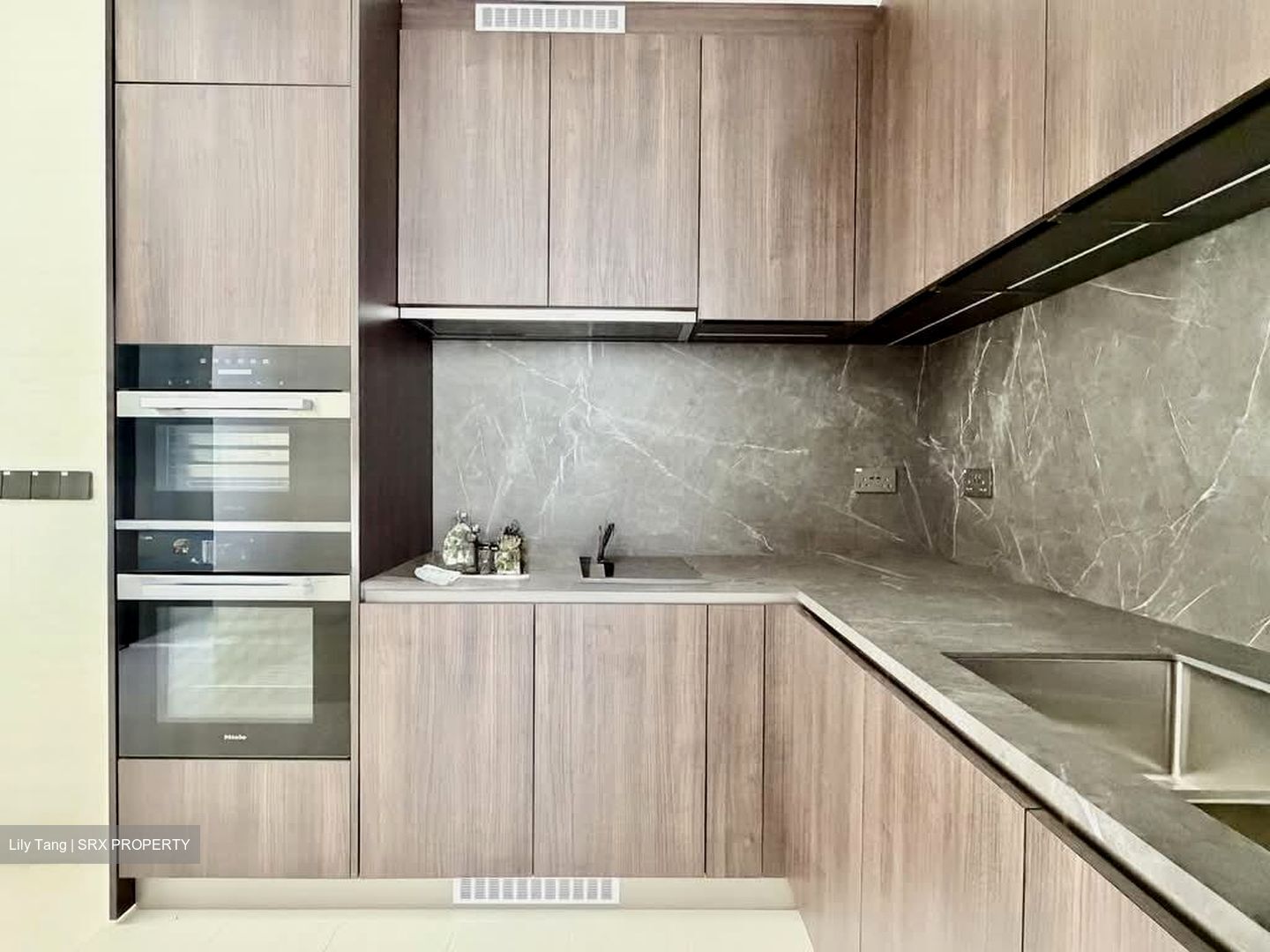 Klimt Cairnhill (D9), Apartment #533604271